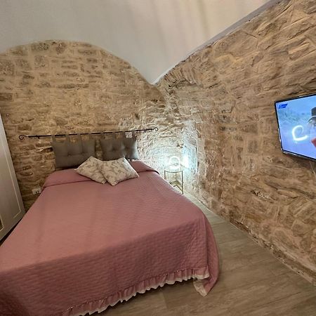 Giovinazzo Suite Pavone Griffi מראה חיצוני תמונה