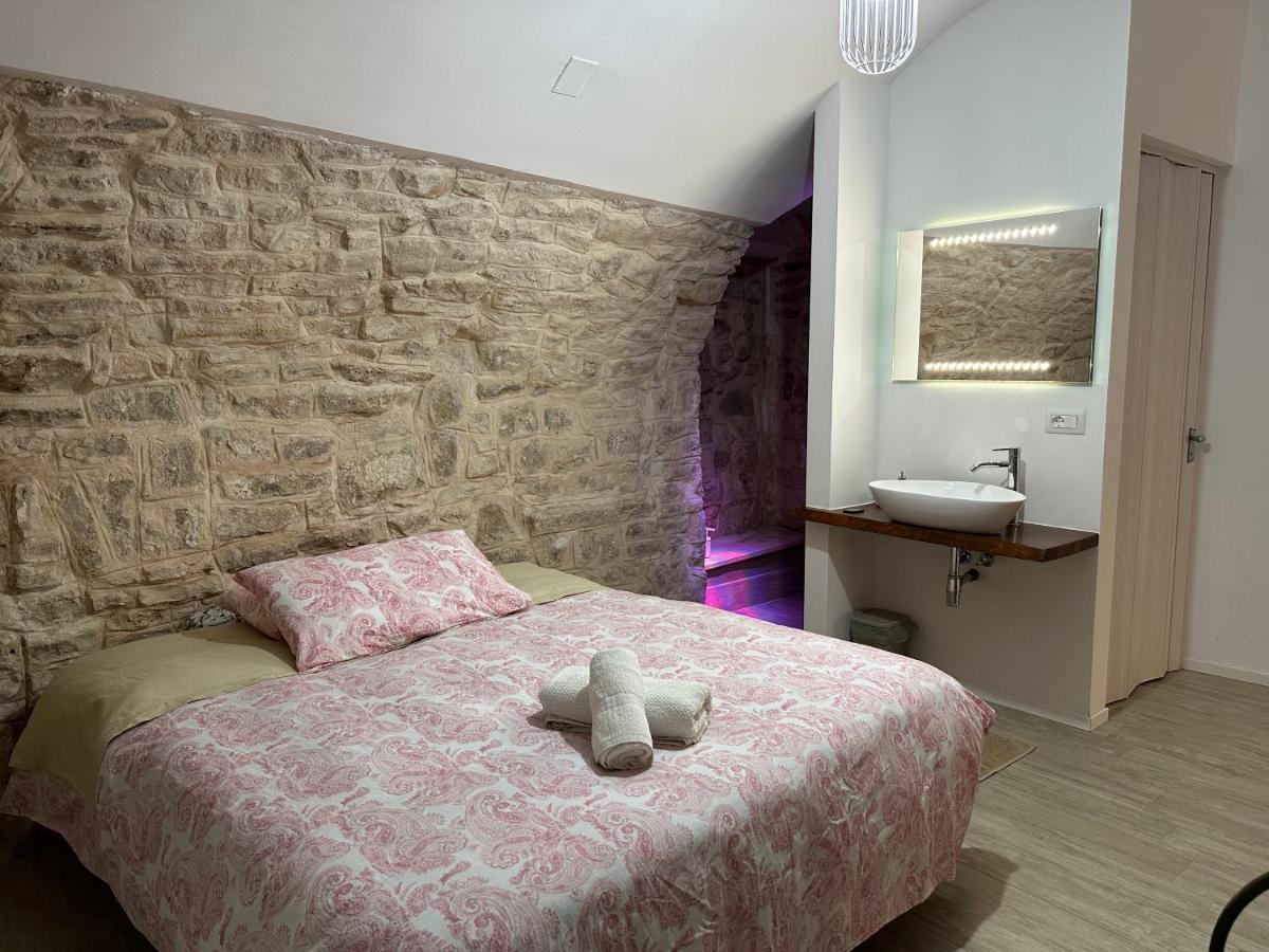 Giovinazzo Suite Pavone Griffi מראה חיצוני תמונה