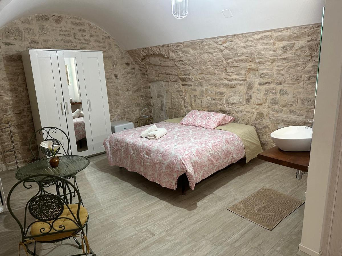 Giovinazzo Suite Pavone Griffi מראה חיצוני תמונה